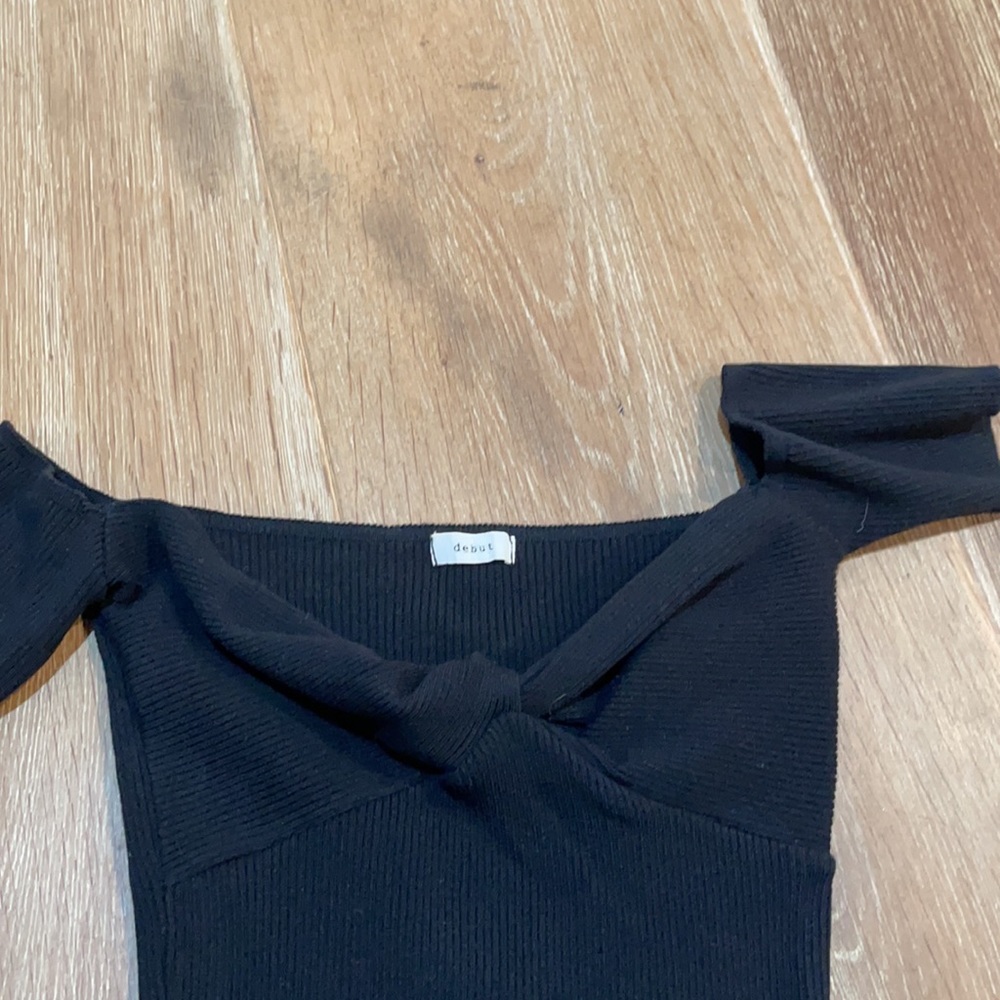 Front Twist Top - Picture 2 of 3